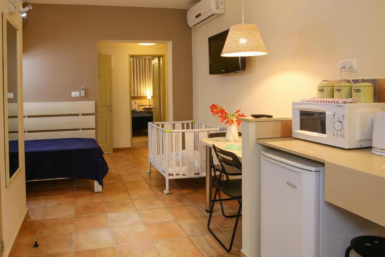 Shaar Hagolan Kibbutz Country Lodging Екстериор снимка