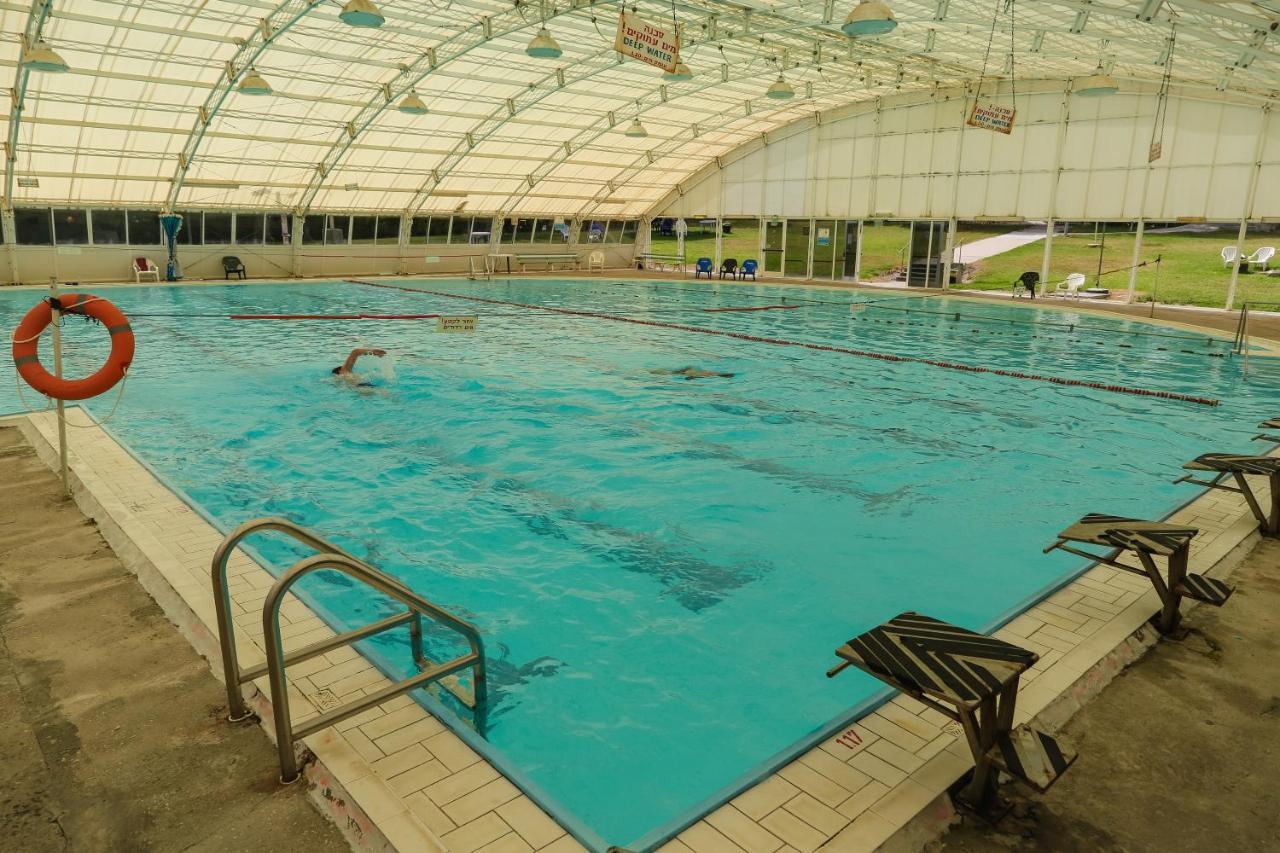 Shaar Hagolan Kibbutz Country Lodging Екстериор снимка